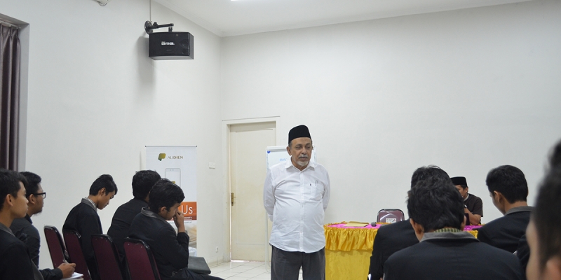 DIALOG TOKOH MEMANDANG MASA DEPAN PENDIDIKAN DENGAN DR. (HC). IR. ABDULKADIR BARAJA