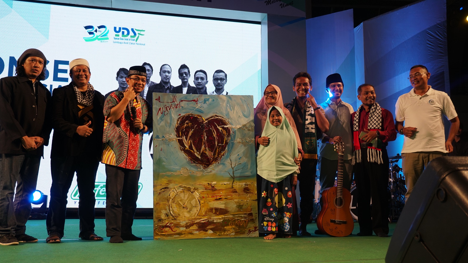 lelang konser kemanusiaan